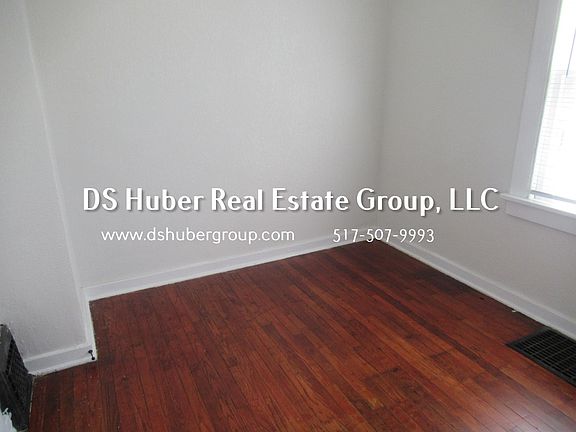 5th image of 3314 Westmont Ave