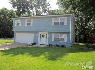 49 Laura Hill Rd, Saint Peters, MO 63376