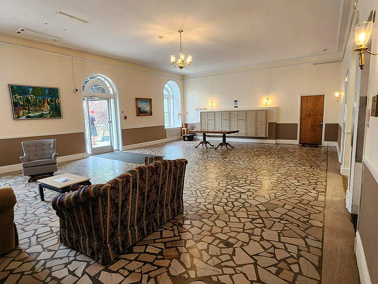 400 N Hortter St #206 — Photo 7