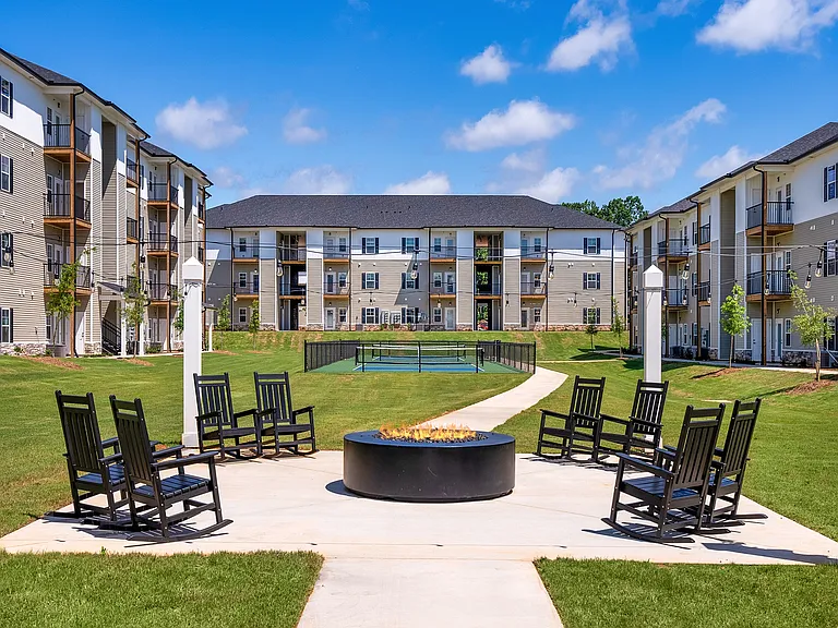 Northbrook Apartments — Photo 14