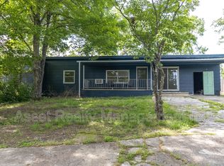 9447 Lusk Ln, Strawberry Plains, TN 37871