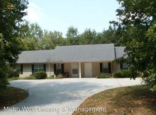 67 W Mandeville Rd, Carrollton, GA 30117