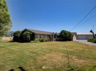 17065 Britt Rd, Mount Vernon, WA 98273