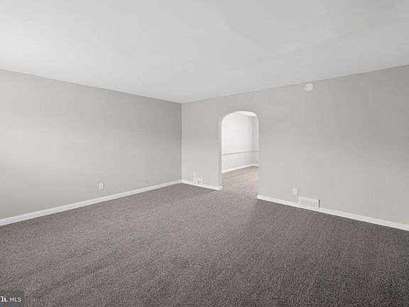 3rd image of 2018 Winford Rd