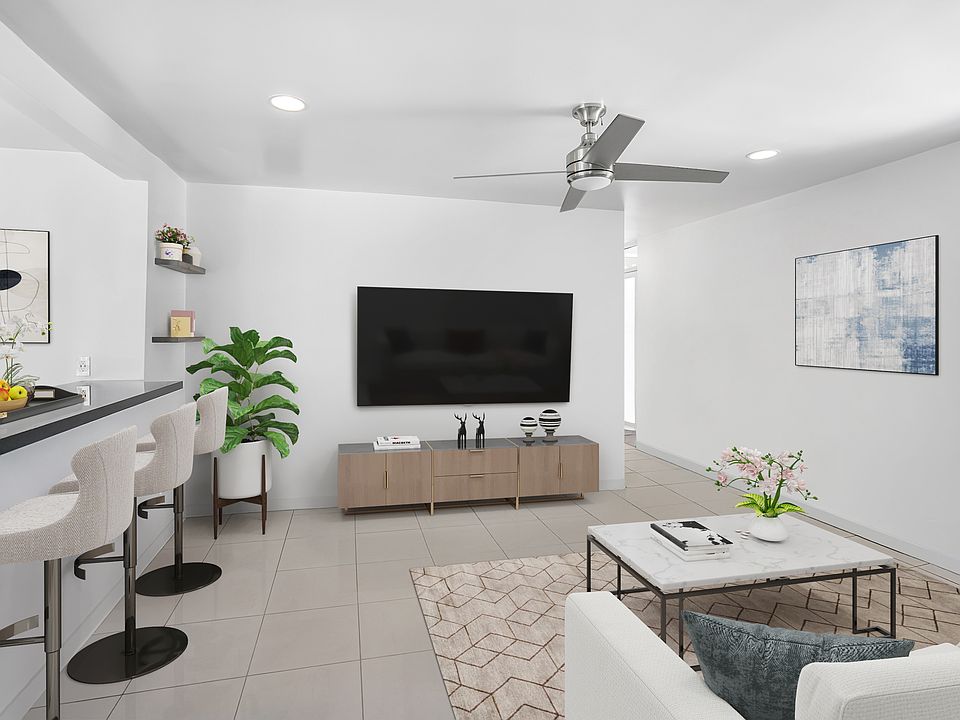 Living Area / Kitchen