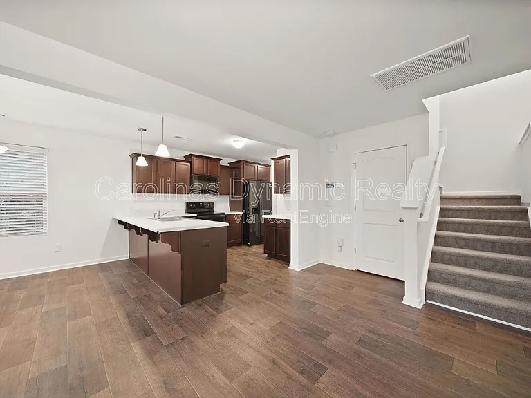 1025 Newfound Hollow Dr — Photo 8