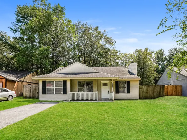 116 Robert Dr, Ladson, SC 29456