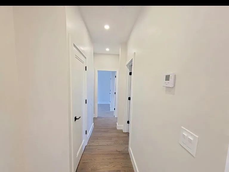 535 Hawthorne Ave #203A — Photo 6