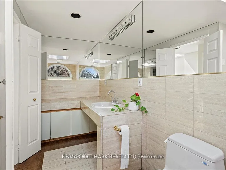 100 Warden Ave — Photo 24