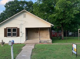 1001 S 27th St, Corsicana, TX 75110