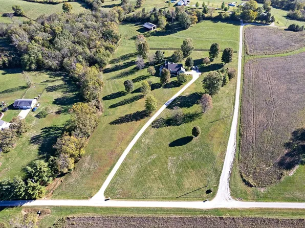 800 Gerald Odaniel Rd, Lebanon, KY 40033