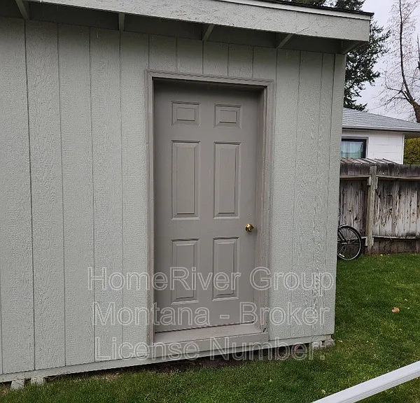 724 Strand Ave #A — Photo 14