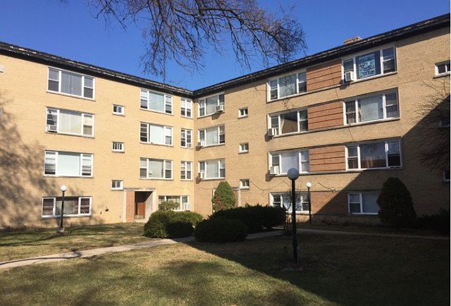 1st image of 6129 N Seeley Ave APT 2B