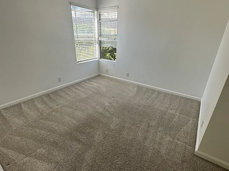 1619 Manzana Way — Photo 19