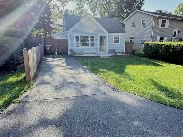 1606 Turnbull Dr, Round Lake Beach, IL 60073