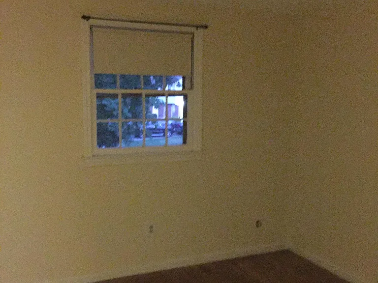 11-15 Lee St — Photo 7