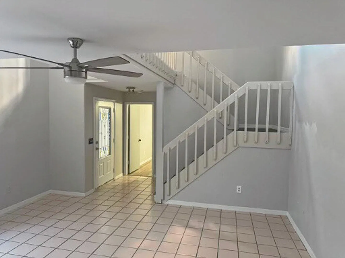 Charming 3-Bed, 2-Bath Home in Quiet Fort Myers Community — Photo 3