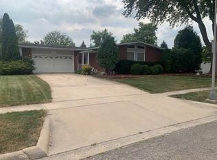 1208 Carrie Ave, Rochelle, IL 61068