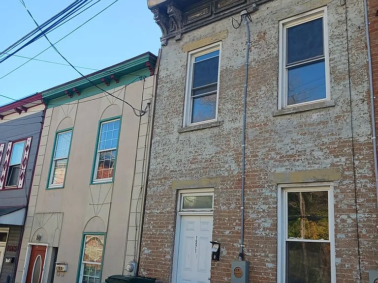 1571 Tremont St #B — Photo 1