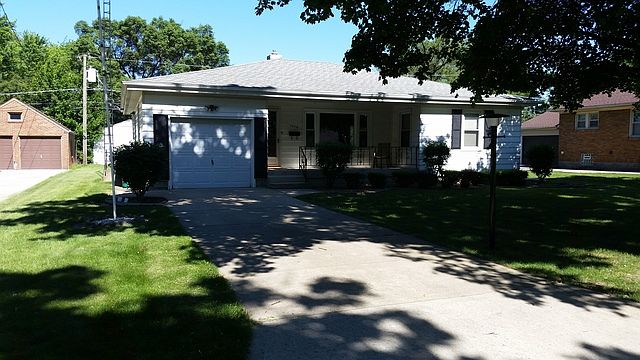 1st image of 1512 Hosmer St