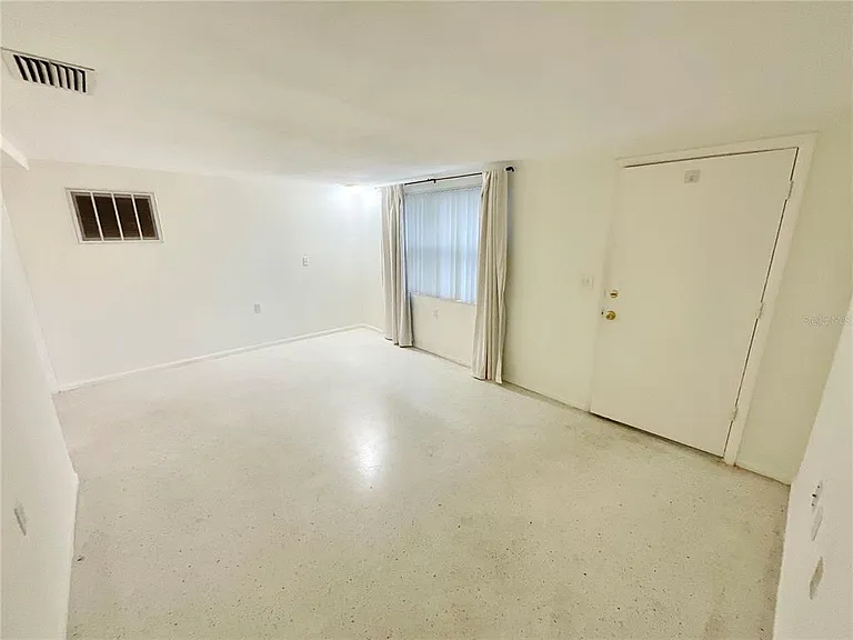 4810 Flora Ave — Photo 6
