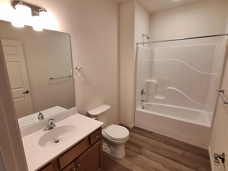 Houffman Place Apartments — Photo 7