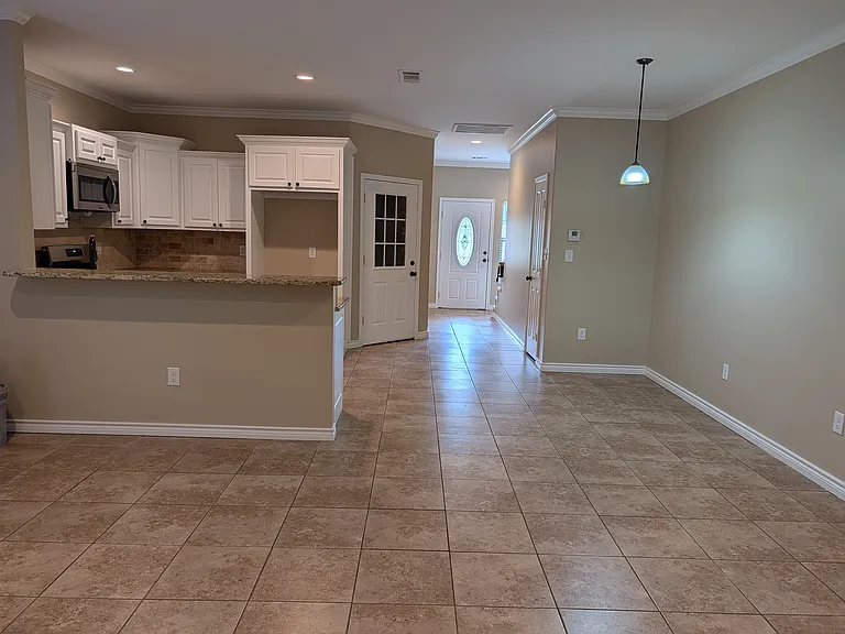 448 Mount Pleasant St #A — Photo 3