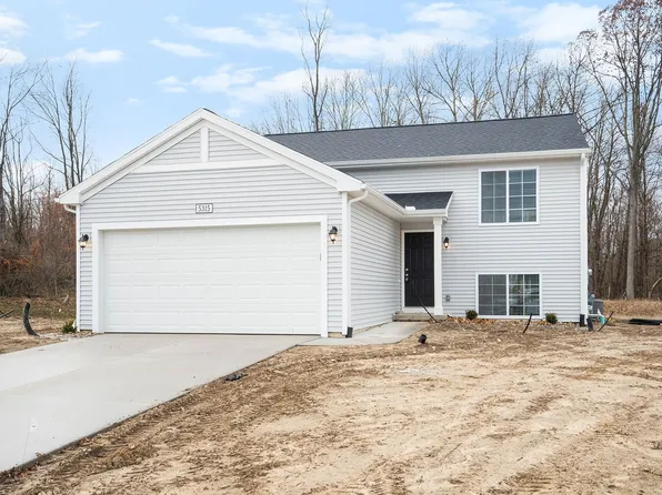 5661 Coddington Ln, Kalamazoo, MI 49009