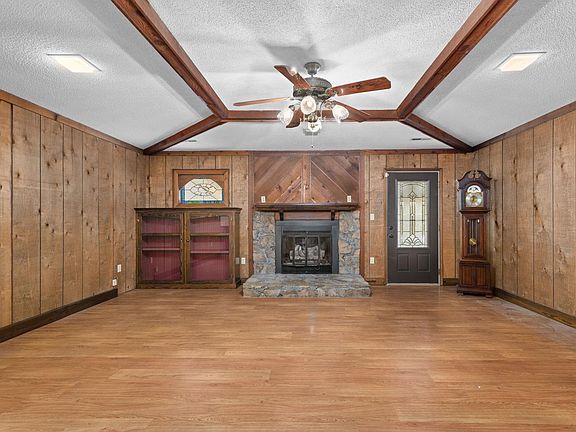 5th image of 420 Rocky Ford Ln