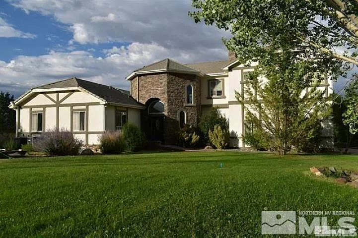 4300 Fairview Rd photo 1