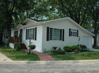 1194 Candida Rd, Elgin, IL 60123