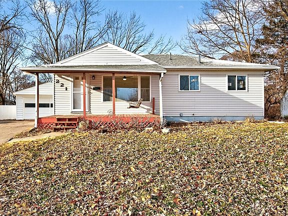 3rd image of 221 Duffy Ct
