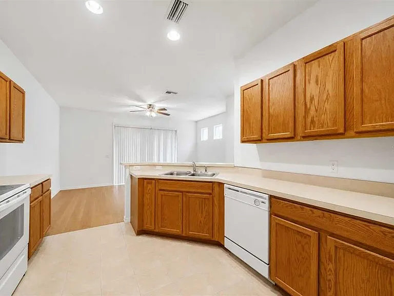 1183 Jonah Dr — Photo 10