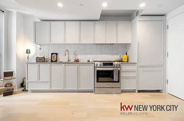Rented by Keller Williams NYC | media 14