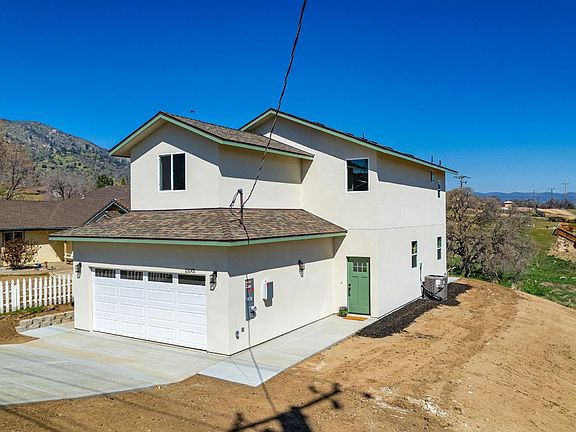 2nd image of 21001 Carriage Dr