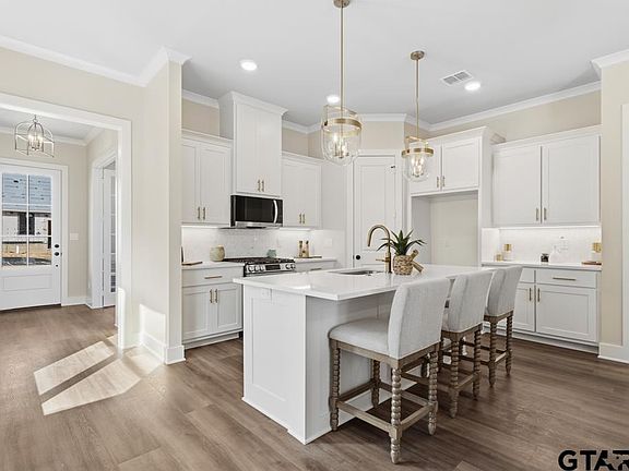 4th image of 7183 Alexander Way