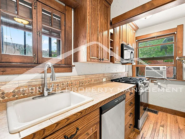 821 S Grant St — Photo 10