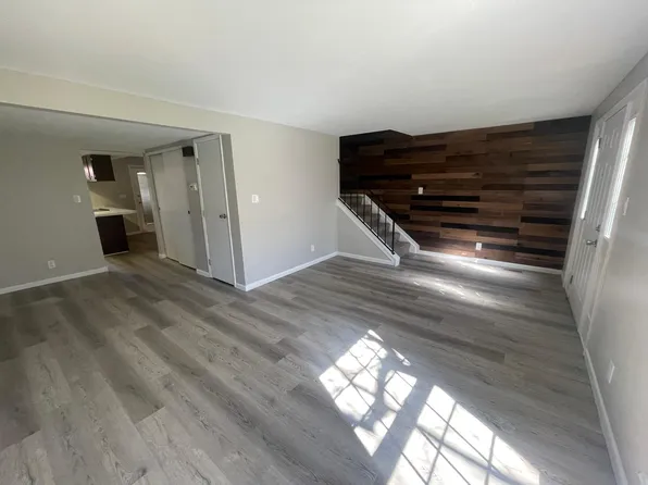 2109 Wellington Ct, Fairborn, OH 45324