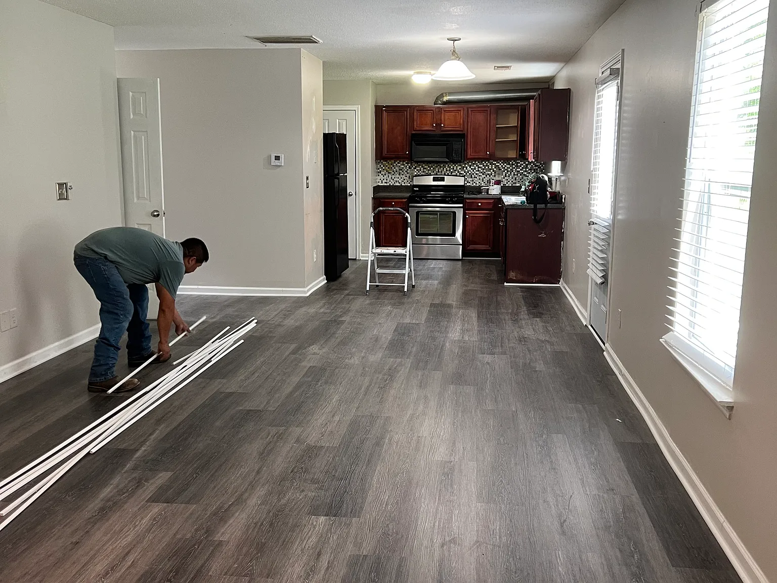 4 bed, 2177 sqft, $2,200 — Photo 4