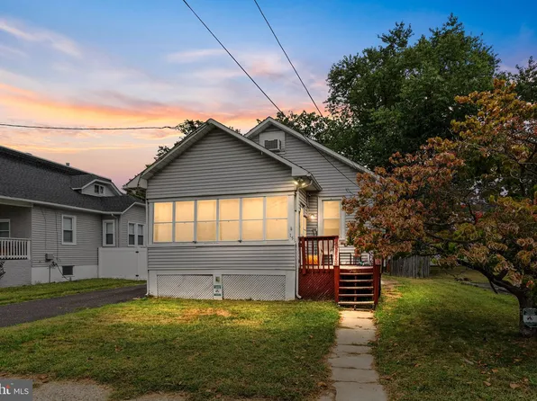 15 N Poplar Ave, Maple Shade, NJ 08052