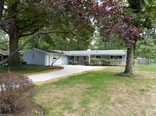 2425 Chestnut Dr, Westlake, OH