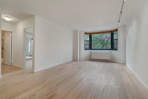 Rented by PocketBroker Inc | media 20