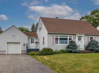 217 Meadow Rd, Portsmouth, NH 03801