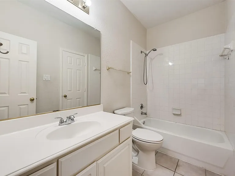 8220 Bridespring Dr — Photo 7