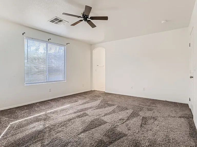 2537 Begonia Valley Ave — Photo 11