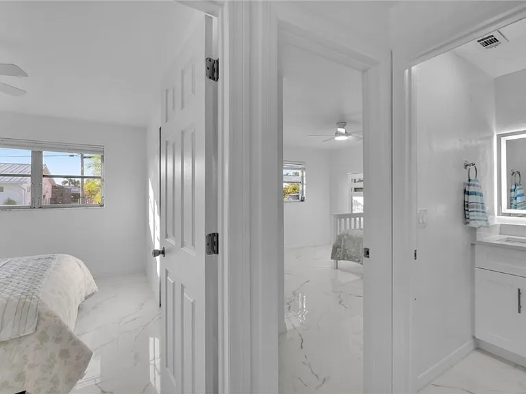2758 Bruce St — Photo 24