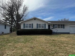 815 P St, Tekamah, NE 68061