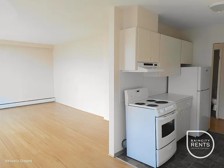 1550 Duchess Ave — Photo 9