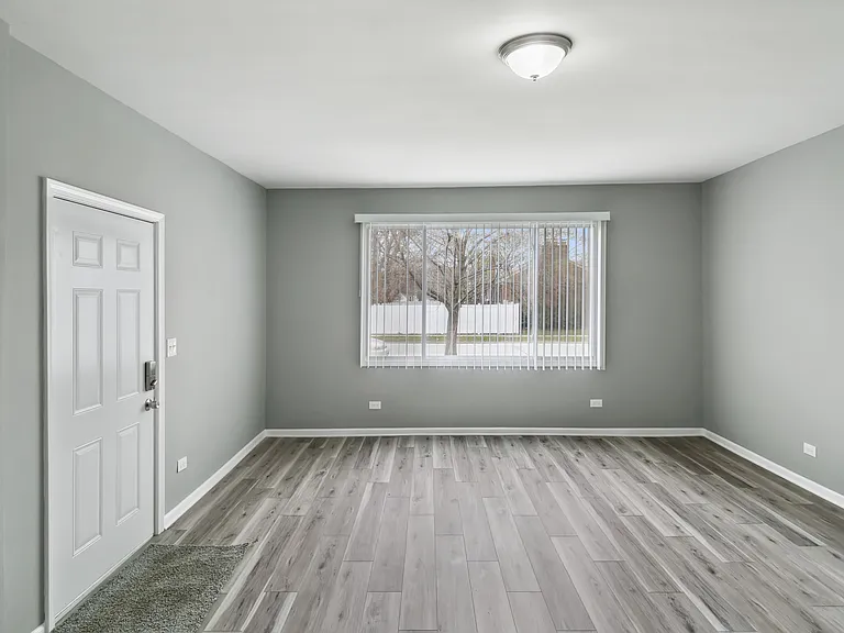 9305 S Homan Ave #1 — Photo 9