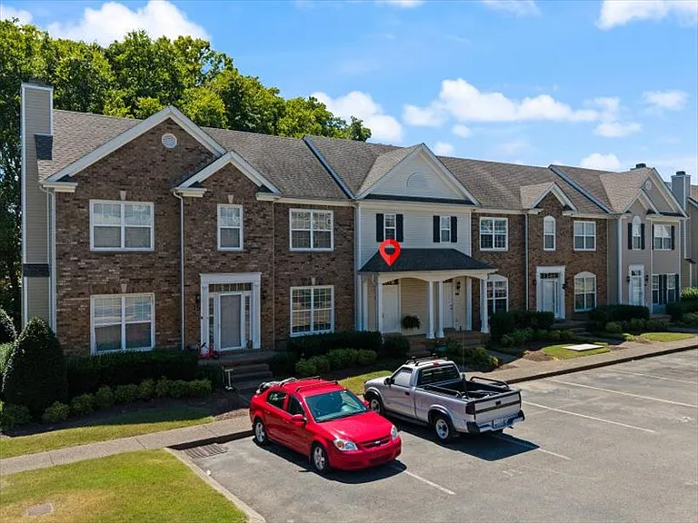 2271 Dewey Dr #J2 — Photo 4